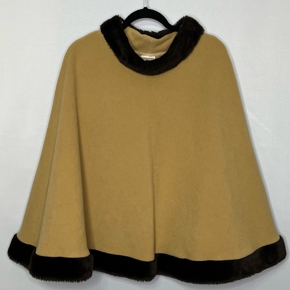 Preston & York Jackets & Blazers - Presto & York Poncho - Camel and Brown Poncho/Capes